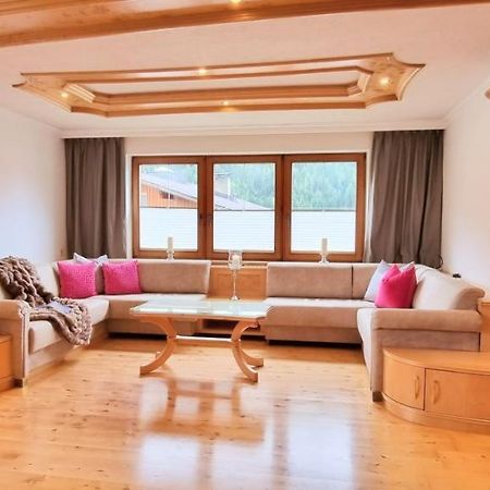 Apartment Zum Landarzt Neustift im Stubaital Exterior foto