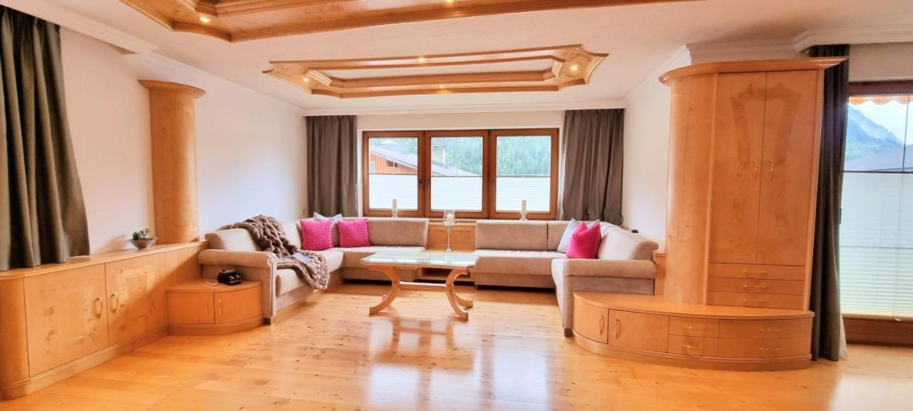 Apartment Zum Landarzt Neustift im Stubaital Exterior foto